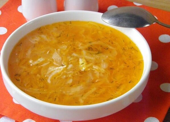 La sopa de repollo del menú es apta para quienes quieren adelgazar con chucrut. 