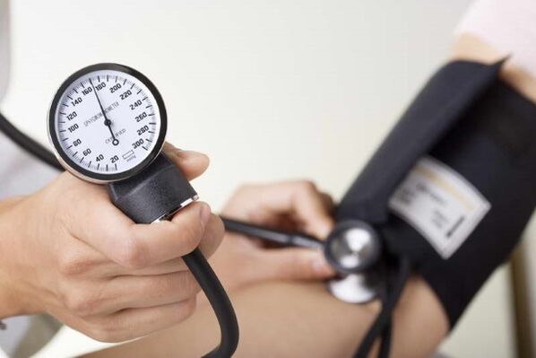 Los pacientes con presión arterial alta no pueden comer perezosamente