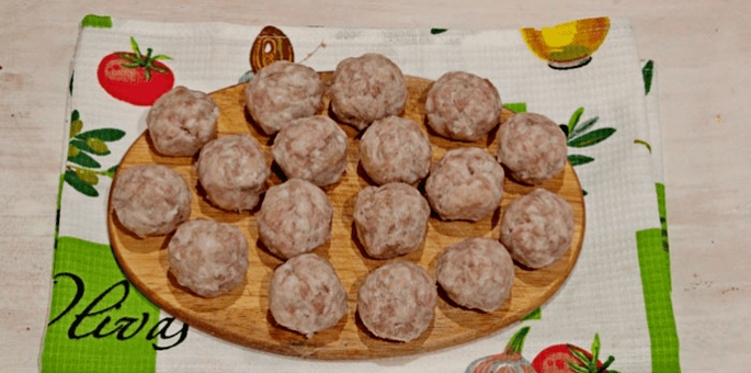 Albóndigas hervidas inducidas