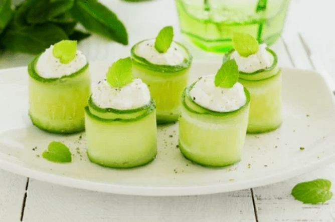 Rollos de pepino en la etapa de ataque